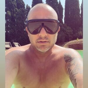 Meet your Posher, Robert